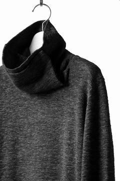 Load image into Gallery viewer, A.F ARTEFACT &quot;Trunk-Show&quot; HIGH NECK WRAP TOPS / COLD DYED SLAB KNIT JERSEY (GREY)
