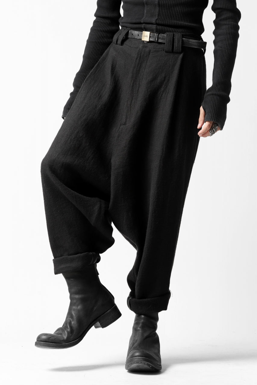 A.F ARTEFACT LOW CLOTCH WIDE TAPERED PANTS / SMOOTH KERSEY (BLACK)