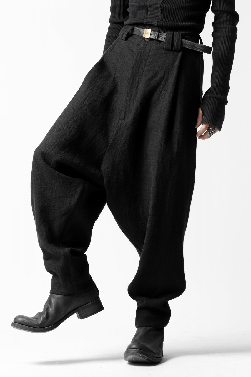 A.F ARTEFACT LOW CLOTCH WIDE TAPERED PANTS / SMOOTH KERSEY (BLACK