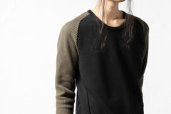 Load image into Gallery viewer, A.F ARTEFACT exclusive RAGLAN PULL OVER TOPS / BOMBERHEAT® x  WAFFLE (BLACK x KHAKI)