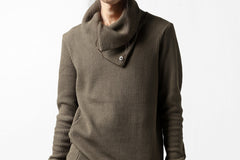 Load image into Gallery viewer, A.F ARTEFACT exclusive HIGH NECK WRAP TOPS / WAFFLE JERSEY (KHAKI)