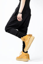 Load image into Gallery viewer, A.F ARTEFACT &quot;THIN-DROP&quot; SWEATER SARROUEL SKINNY (BLACK)