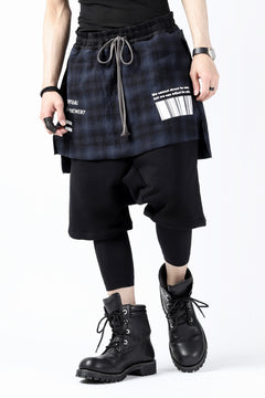 Load image into Gallery viewer, A.F ARTEFACT exclusive &quot;BOXY&quot; DOCKING SARROUEL SHORTS (BLACK×CHECK)