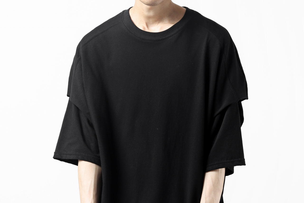 A.F ARTEFACT "NO FACE" LAYERED OVER SIZE TOPS (BLACK)