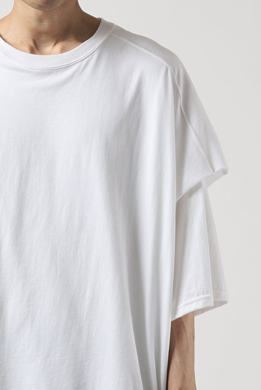 A.F ARTEFACT "NO FACE" LAYERED OVER SIZE TOPS (WHITE)