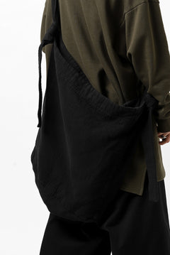 Load image into Gallery viewer, A.F ARTEFACT x LOOM exclusive &quot;kesa&quot; BAGGY BAG (BLACK)