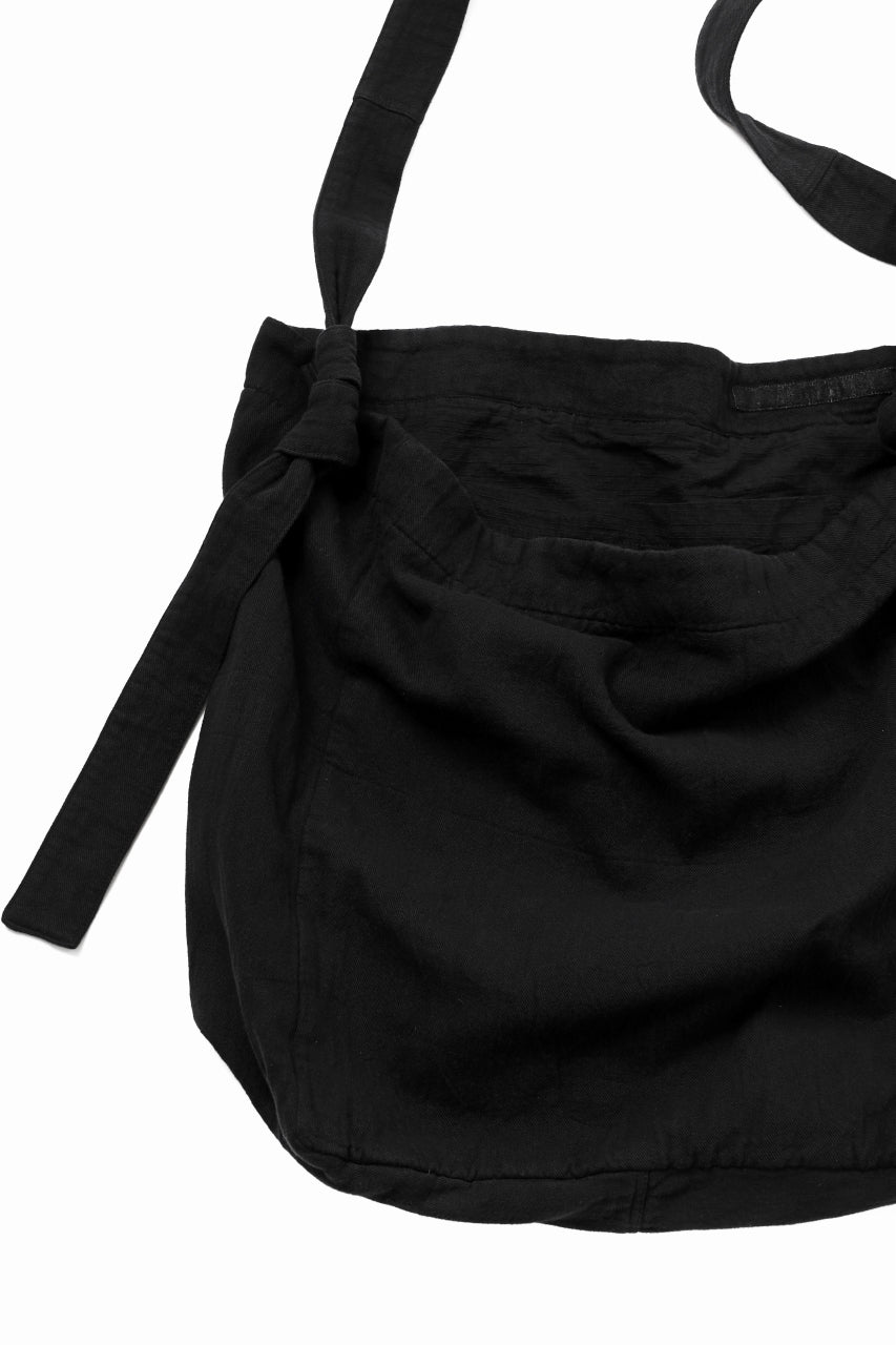 Load image into Gallery viewer, A.F ARTEFACT x LOOM exclusive &quot;kesa&quot; BAGGY BAG (BLACK)
