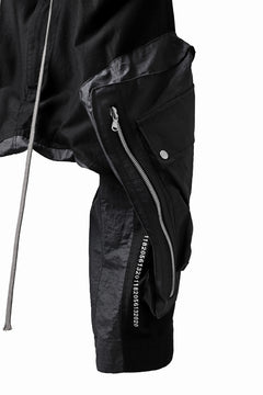 Load image into Gallery viewer, A.F ARTEFACT &quot;Trunk-Show&quot; HEAVY CROTCH CARGO PANTS / COMBI FABRIC (BLACK)