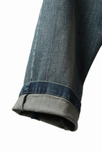 Load image into Gallery viewer, A.F ARTEFACT &quot;Trunk-Show&quot; DAMAGE DENIM CROPPED TROUSERS (BLUE)