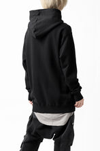 画像をギャラリービューアに読み込む, A.F ARTEFACT &quot;CHEST&quot; SWEATER HOODIE (BLACK)