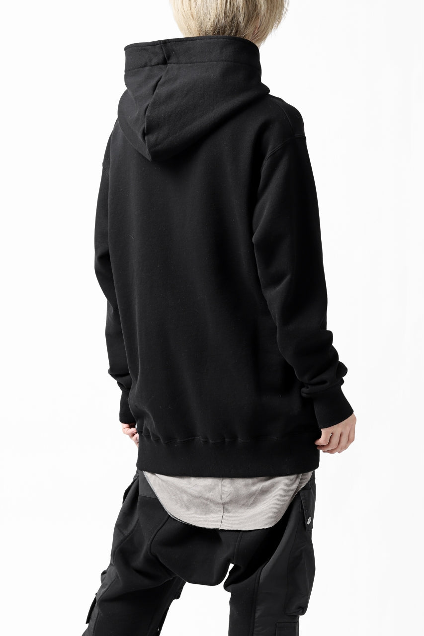 A.F ARTEFACT "CHEST" SWEATER HOODIE (BLACK)