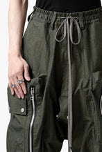 画像をギャラリービューアに読み込む, A.F ARTEFACT -BUSH- SARROUEL CARGO SHORTS (KHAKI)