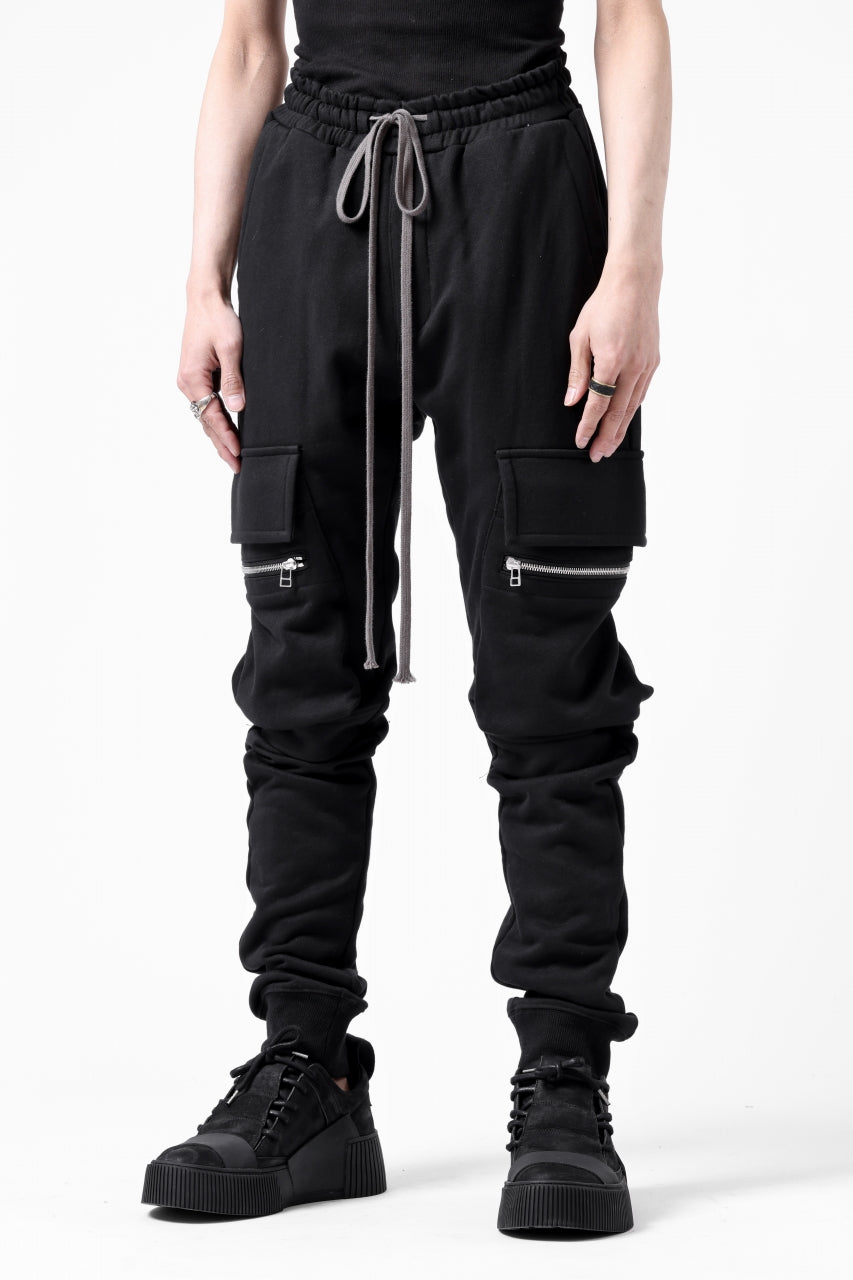 A.F ARTEFACT -SLICKY2- SWEATER SLIM CUFF PANTS (BLACK)