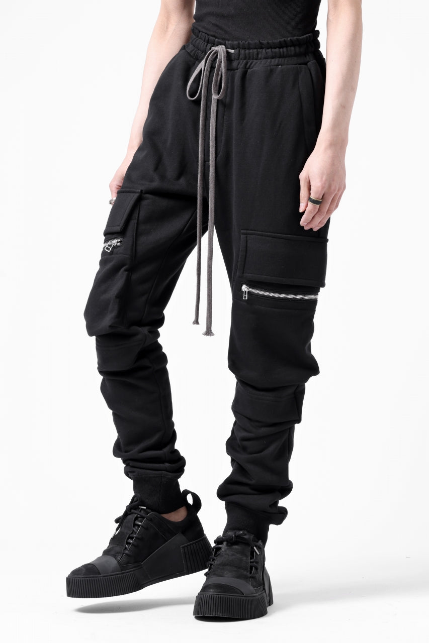 A.F ARTEFACT -SLICKY2- SWEATER SLIM CUFF PANTS (BLACK)