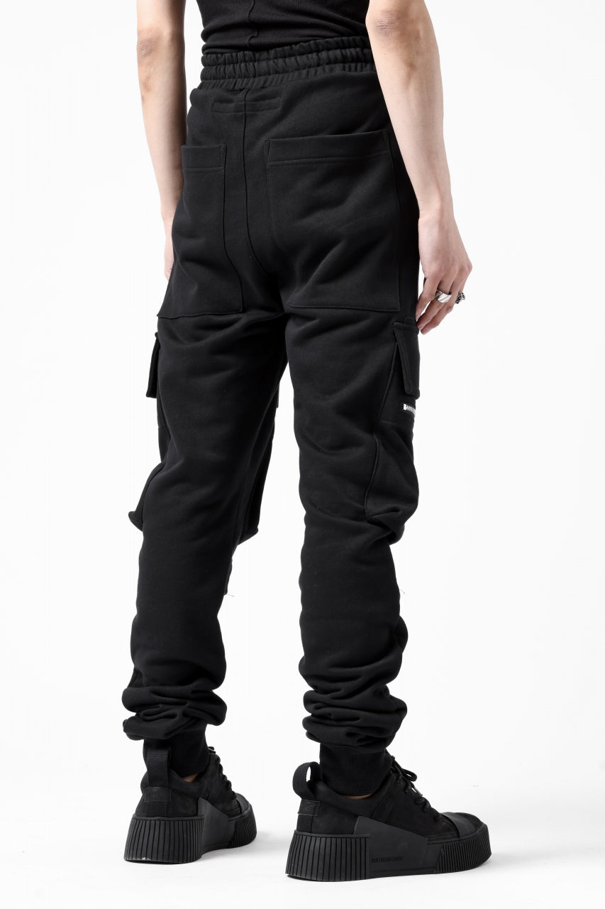 A.F ARTEFACT -SLICKY2- SWEATER SLIM CUFF PANTS (BLACK)