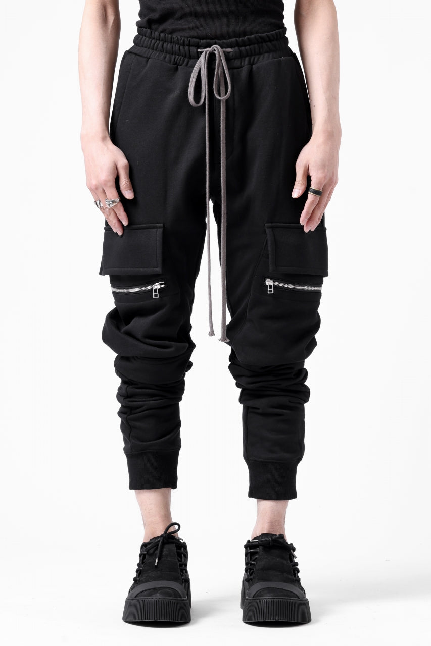 A.F ARTEFACT -SLICKY2- SWEATER SLIM CUFF PANTS (BLACK)