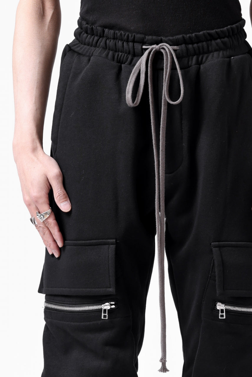 A.F ARTEFACT -SLICKY2- SWEATER SLIM CUFF PANTS (BLACK)