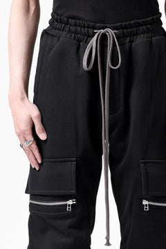 画像をギャラリービューアに読み込む, A.F ARTEFACT -SLICKY2- SWEATER SLIM CUFF PANTS (BLACK)