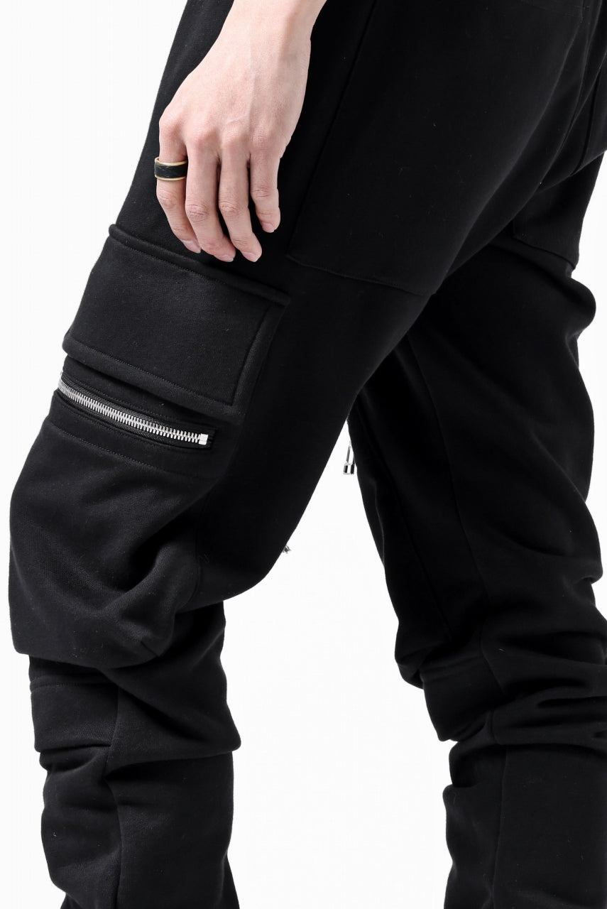 A.F ARTEFACT -SLICKY2- SWEATER SLIM CUFF PANTS (BLACK)