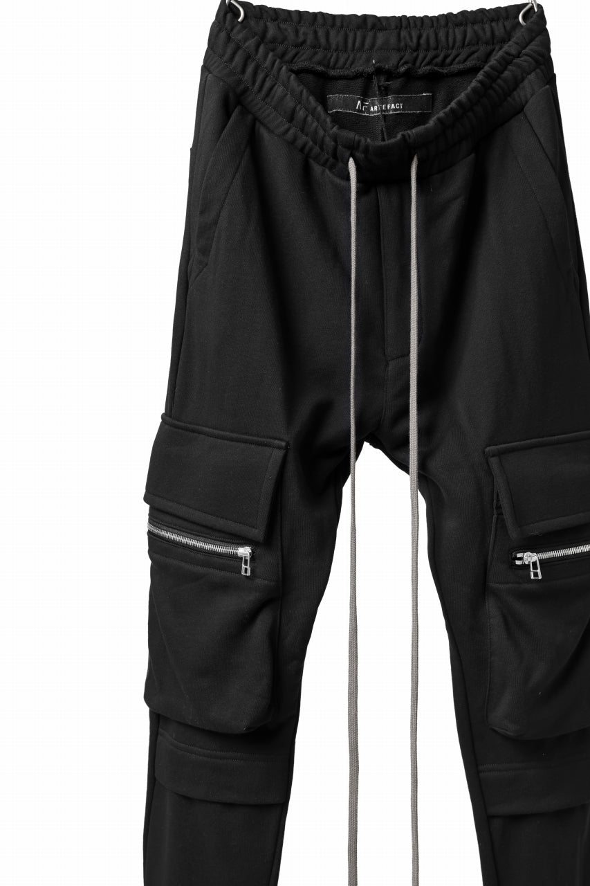 A.F ARTEFACT -SLICKY2- SWEATER SLIM CUFF PANTS (BLACK)