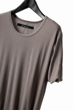Load image into Gallery viewer, A.F ARTEFACT DRAP LAYERED TOPS / SUPIMA CO JERSEY (BROWN)