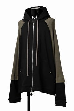 Load image into Gallery viewer, A.F ARTEFACT OVERSIZED COMBI ZIP HOODIE  / KNIT &amp; SWEAT (BLACK x KHAKI)