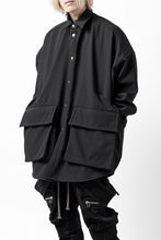 Load image into Gallery viewer, A.F ARTEFACT COCOON SHIRT JACKET / BONDING NYLON x FLEECE (BLACK)