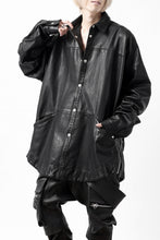 Load image into Gallery viewer, A.F ARTEFACT LEATHER COCOON SHIRT JACKET / GOAT SKIN (BLACK)