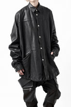 Load image into Gallery viewer, A.F ARTEFACT LEATHER COCOON SHIRT JACKET / GOAT SKIN (BLACK)