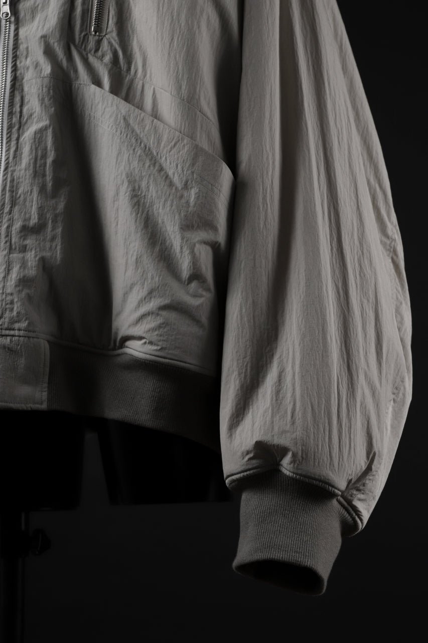 A.F ARTEFACT REVERSIBLE "BOMBER" MA-1 JACKET (IVORY x IVORY)