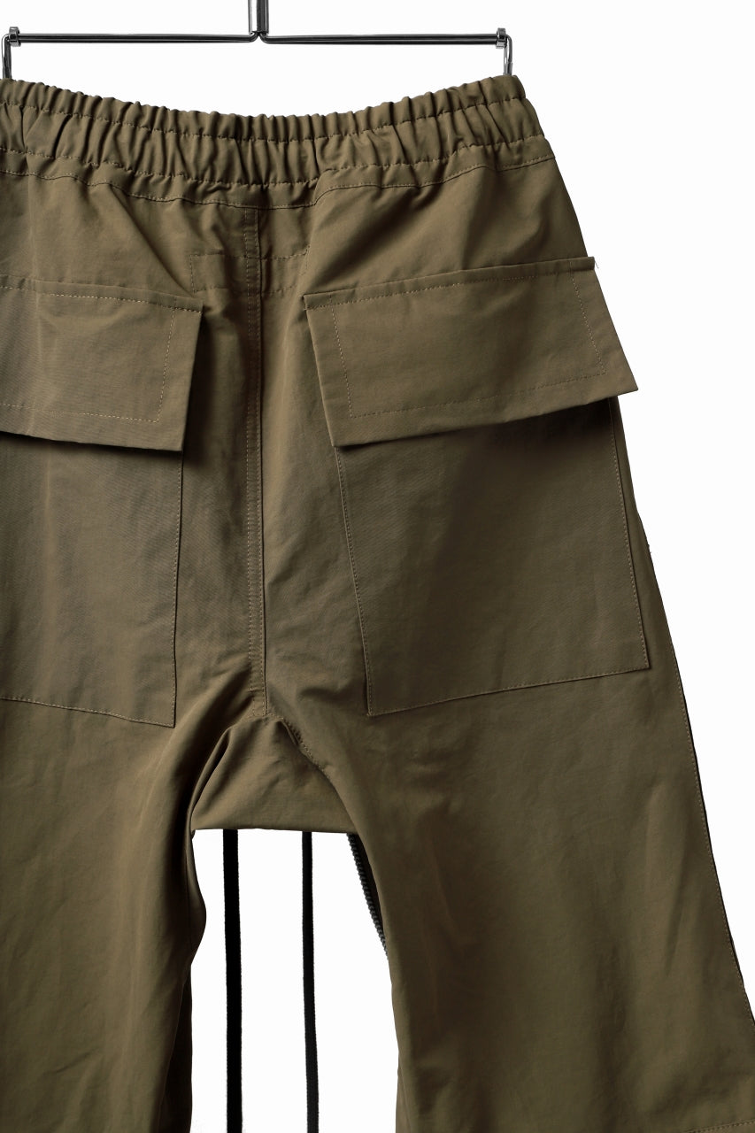 A.F ARTEFACT RADICAL-ZIP FIELD PANTS (BEIGE)