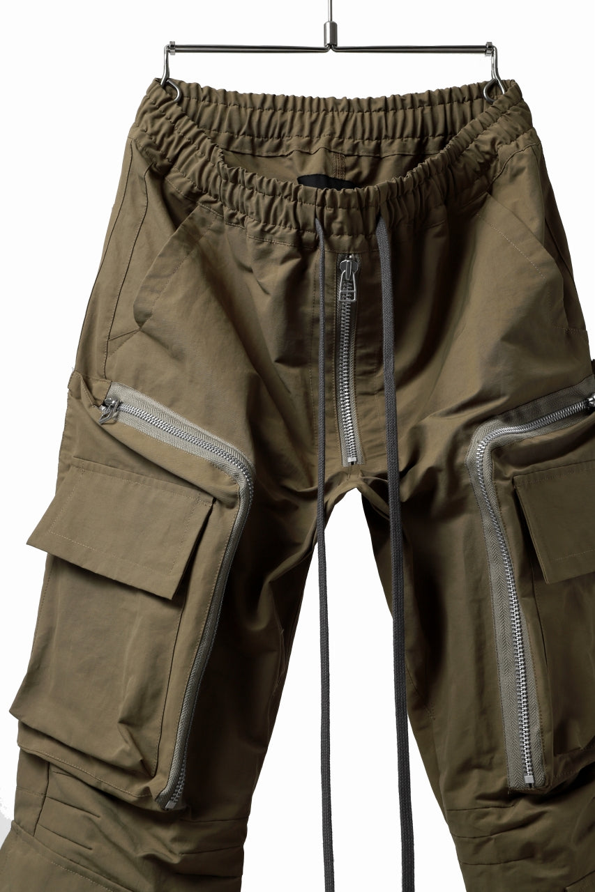 A.F ARTEFACT RADICAL-ZIP FIELD PANTS (BEIGE)