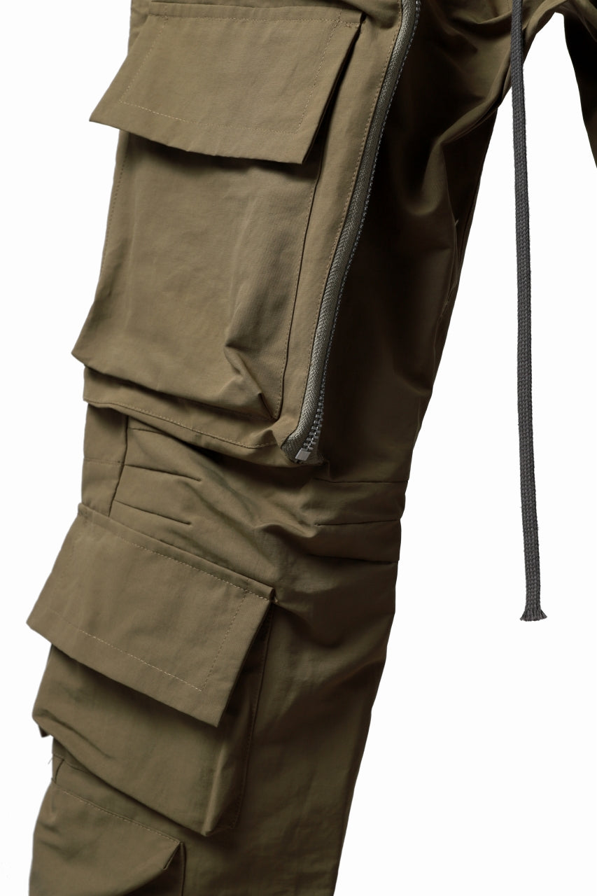 A.F ARTEFACT RADICAL-ZIP FIELD PANTS (BEIGE)