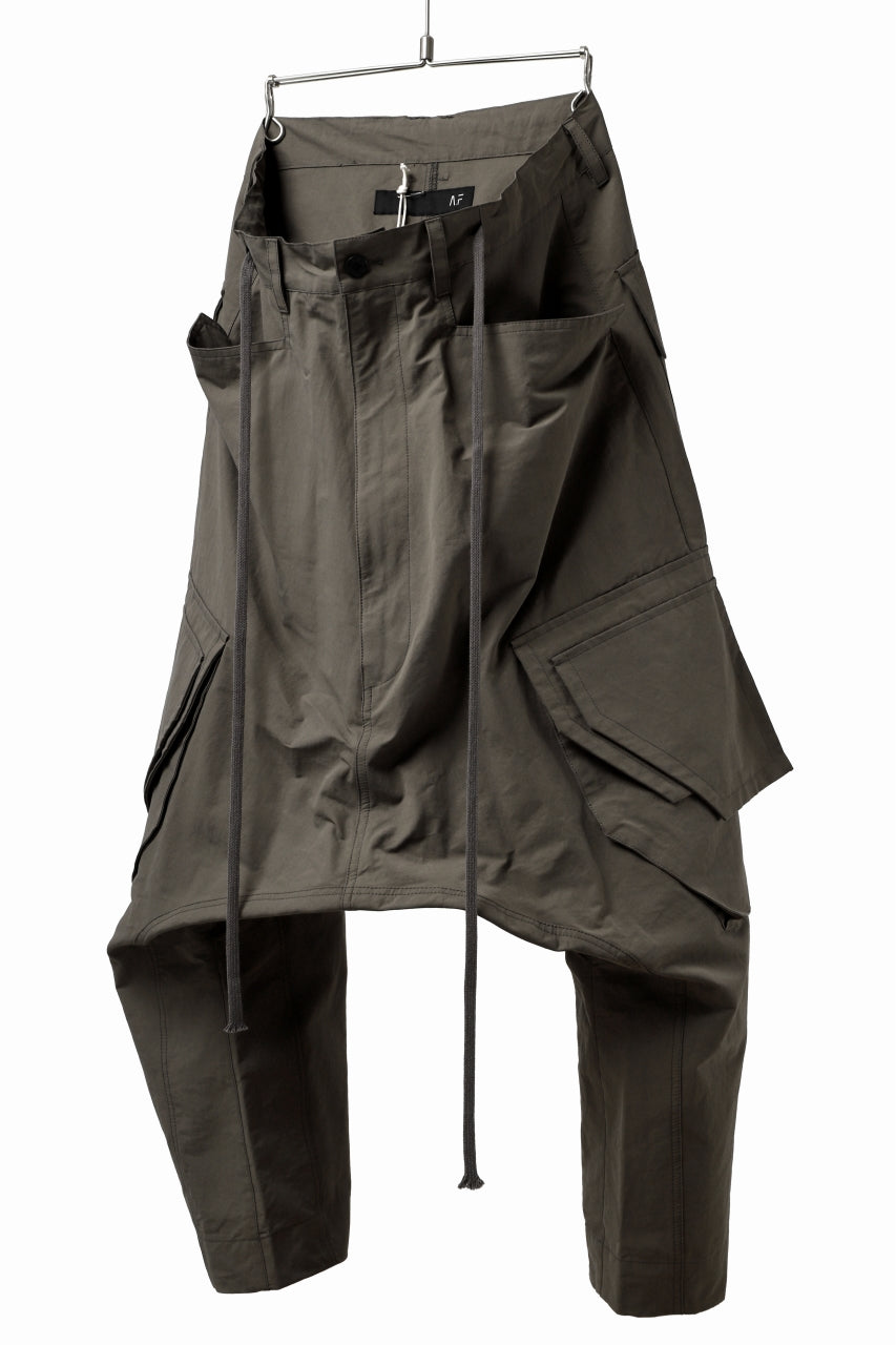 A.F ARTEFACT MILITARY SARROUEL WIDE PANTS (KHAKI)