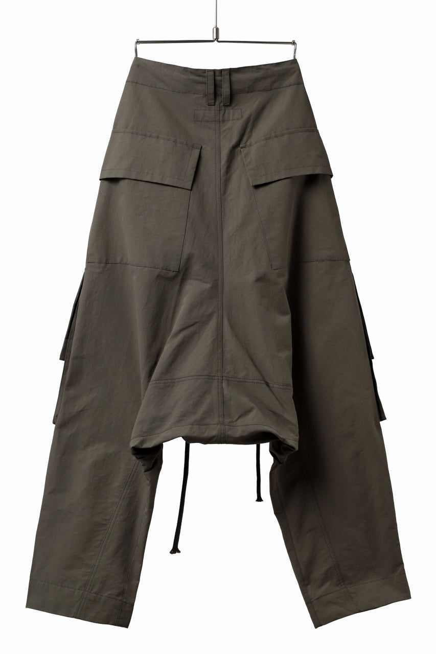 A.F ARTEFACT MILITARY SARROUEL WIDE PANTS (KHAKI)