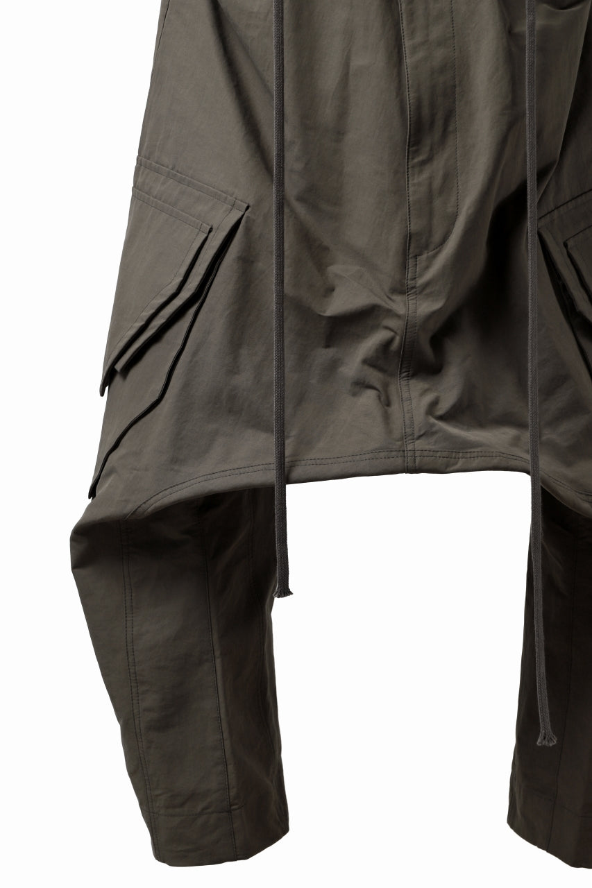 A.F ARTEFACT MILITARY SARROUEL WIDE PANTS (KHAKI)