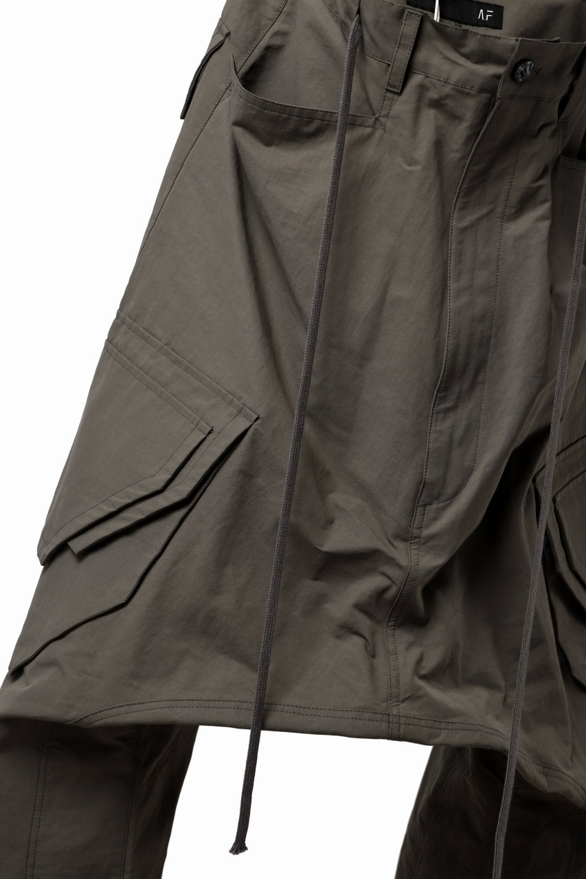 A.F ARTEFACT MILITARY SARROUEL WIDE PANTS (KHAKI)