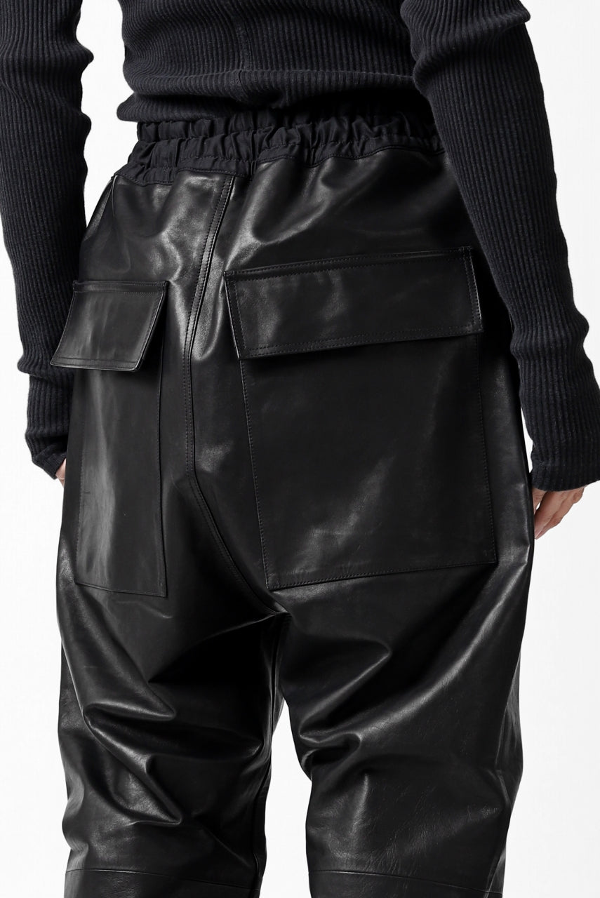 Load image into Gallery viewer, A.F ARTEFACT &quot;Trunk-Show&quot; HORSE LEATHER TROUSERS (BLACK)