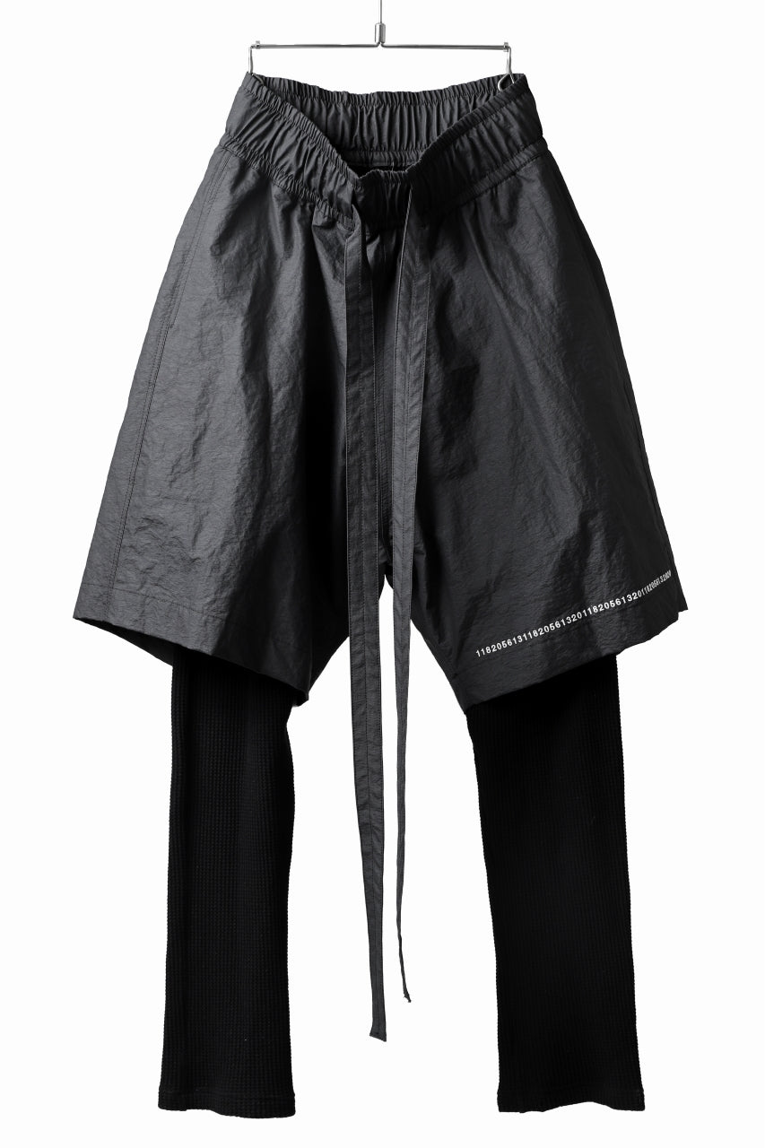 A.F ARTEFACT  SHORT LAYERED TROUSERS