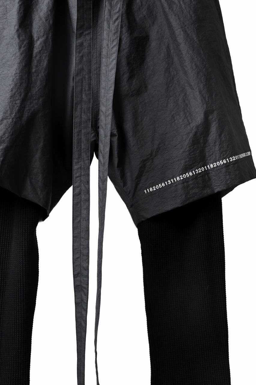 A.F ARTEFACT "Trunk-Show" SHORT LAYERED TROUSERS / SALT SHRINK NYLON & WAFFLE (BLACK)