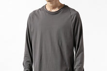 Load image into Gallery viewer, Hannibal. Rawcut Jersey Long Sleeve T-Shirt / Aleks 98. (STONE)