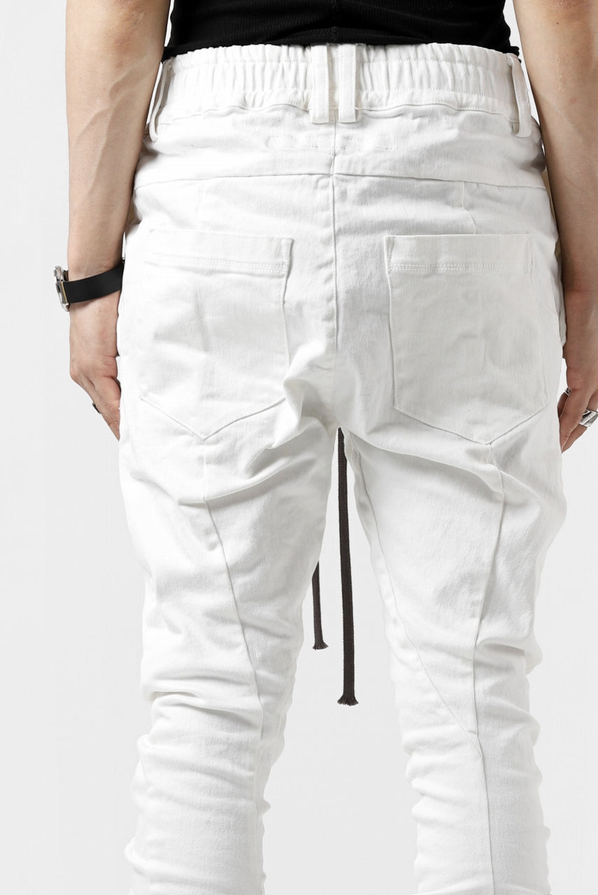 A.F ARTEFACT ANATOMICAL "3D-SKINNY" PANTS / WASHED STRETCH DENIM (WHITE)