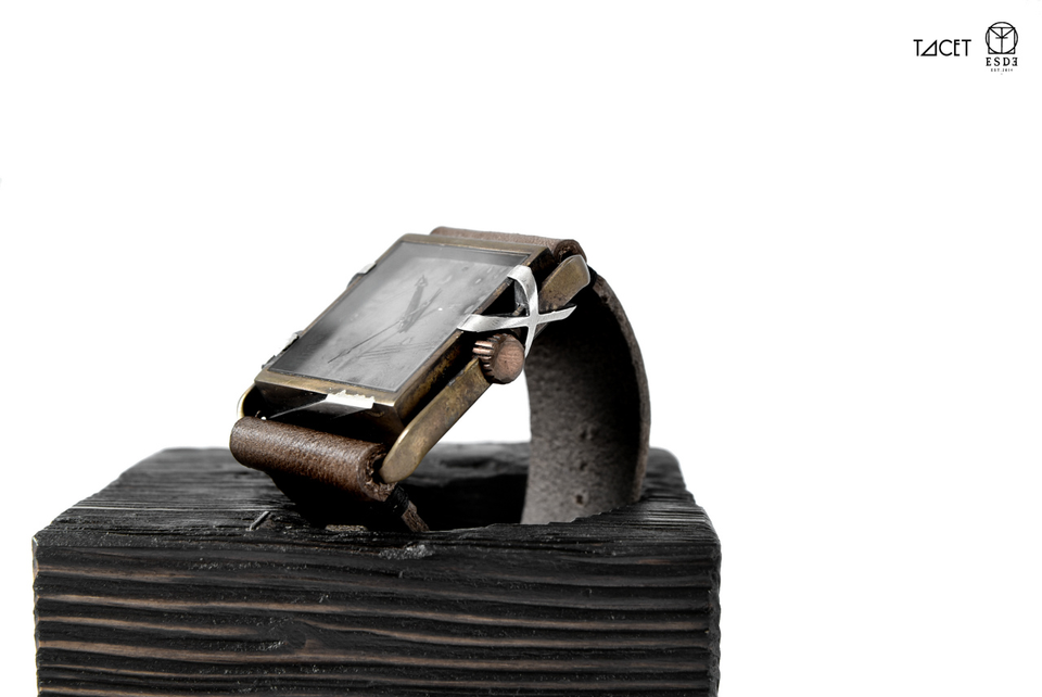画像をギャラリービューアに読み込む, TACET x ESDE - Pyramid watch in brass with Black Diamond (Automatic)