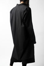 Load image into Gallery viewer, Y-3 Yohji Yamamoto CLASSIC LONG BACK STEP SHIRT (BLACK)