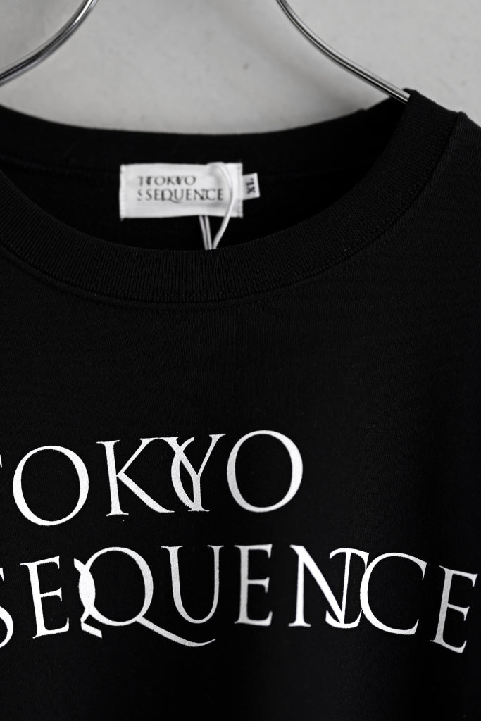 Load image into Gallery viewer, TOKYO SEQUENCE SWEAT TOP / LOGO (BLACK)